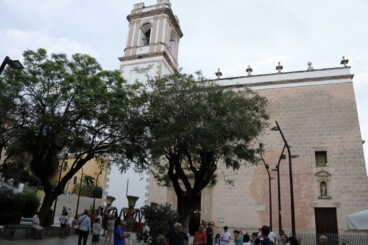 Comienza el montaje en el campanario de la Asunción tras un fin de semana de expectación en Dénia 45