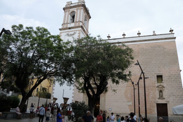 comienza el montaje en el campanario de la asuncion tras un fin de semana de expectacion en denia 45