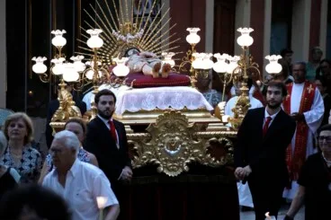 Comienza el montaje en el campanario de la Asunción tras un fin de semana de expectación en Dénia 49