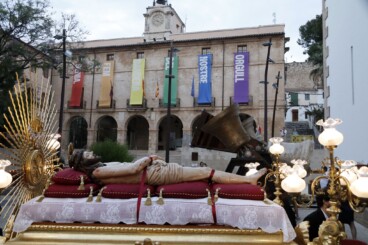 Comienza el montaje en el campanario de la Asunción tras un fin de semana de expectación en Dénia 51