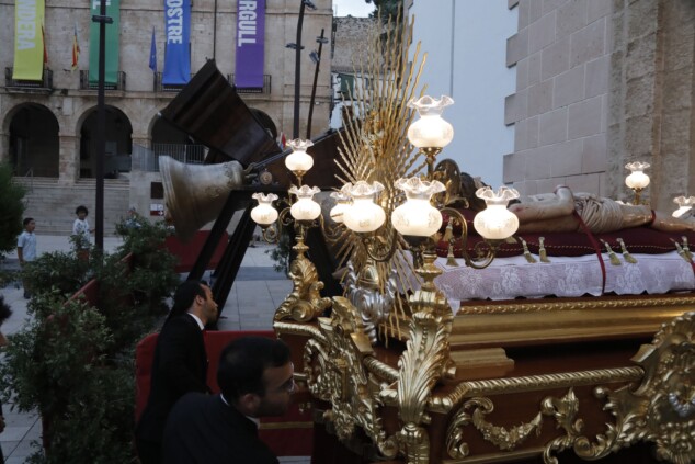 comienza el montaje en el campanario de la asuncion tras un fin de semana de expectacion en denia 54