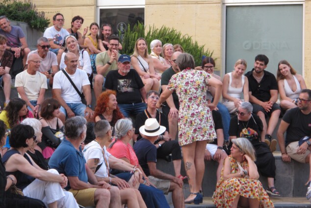 el orgullo de denia combate los prejuicios a golpe de humor y activismo 13