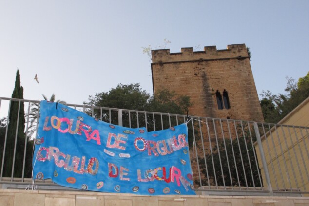 el orgullo de denia combate los prejuicios a golpe de humor y activismo 3