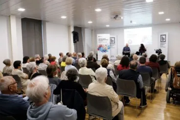 encuentro koinos en la biblioteca juan chabas de denia