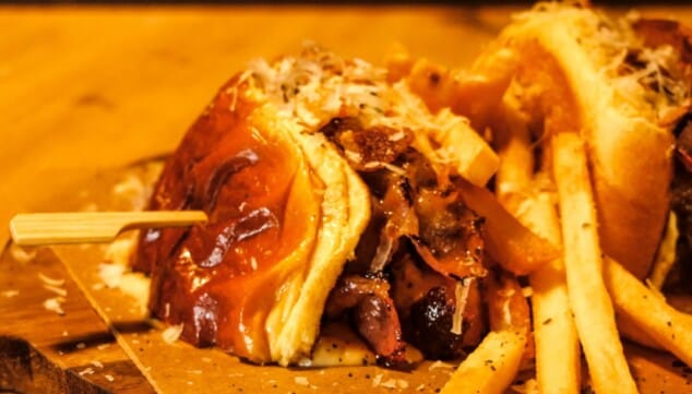 Cuando el producto es bueno, lo demás sobra: así se reconoce la auténtica cocina marinera 14 gastronomia de mercado acompanada de una cuidada seleccion de bebidas