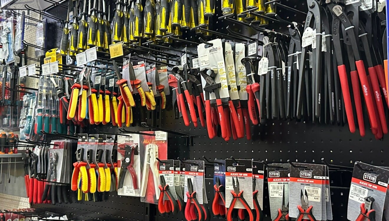 Herramientas manuales y brocas de precisión