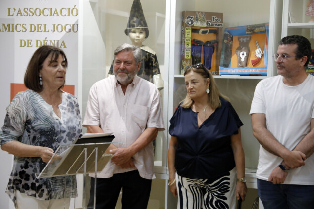inauguracion de la exposicion dedicada a la coleccion de juguetes de jaime gavila en el museo de los juguetes de denia 11