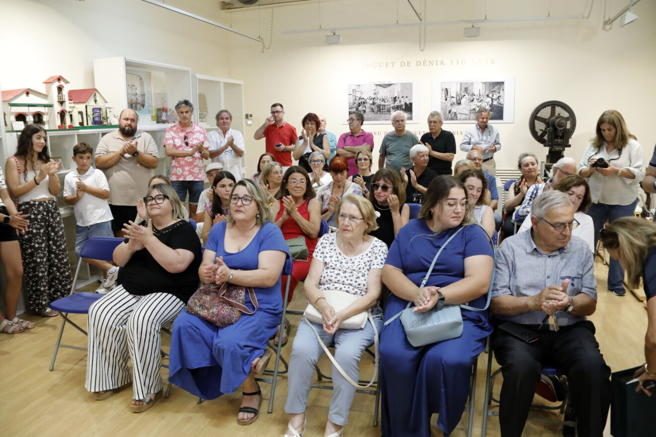 Inauguración de la exposición dedicada a la colección de juguetes de Jaime Gavilà en el Museo de los Juguetes de Dénia (14)