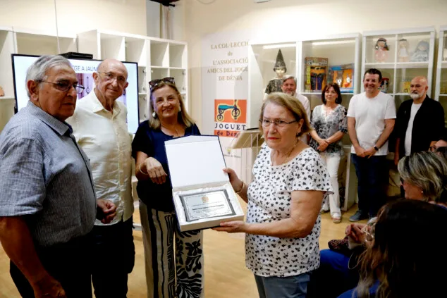 inauguracion de la exposicion dedicada a la coleccion de juguetes de jaime gavila en el museo de los juguetes de denia 23