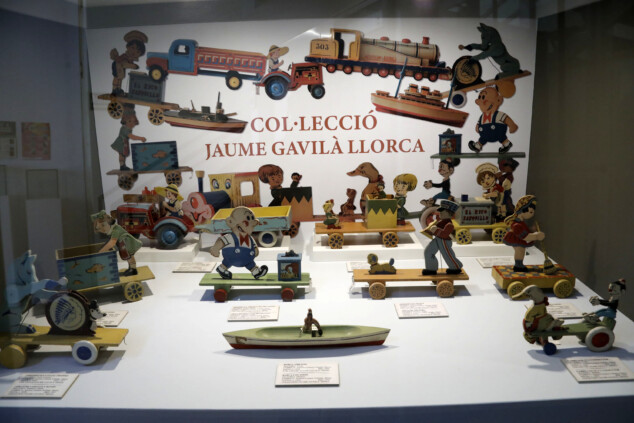 inauguracion de la exposicion dedicada a la coleccion de juguetes de jaime gavila en el museo de los juguetes de denia 27