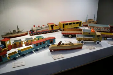 Inauguración de la exposición dedicada a la colección de juguetes de Jaime Gavilà en el Museo de los Juguetes de Dénia (28)