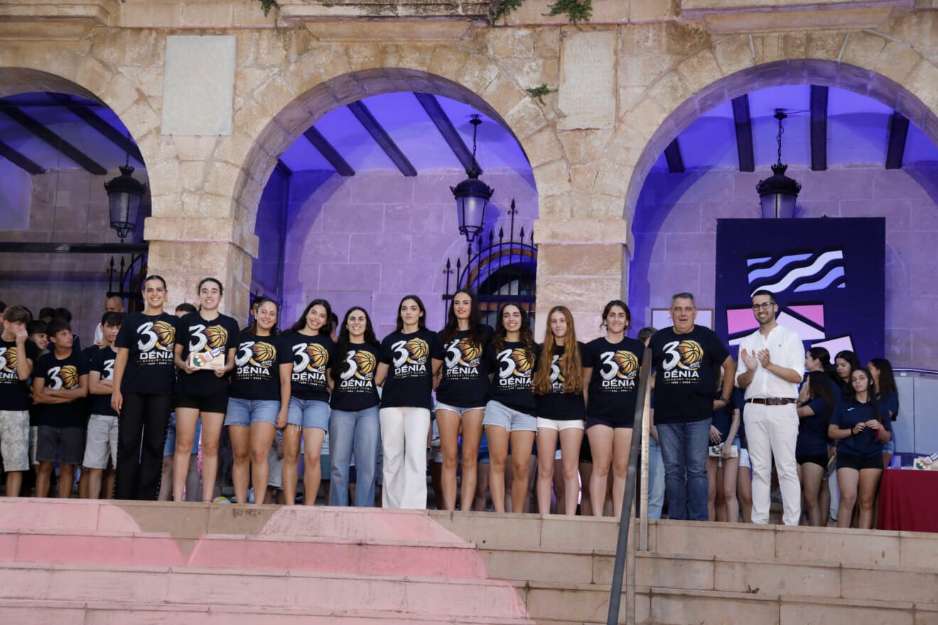 La Gala de l'Esport de Dénia 2026 reconoció a los deportistas y equipos más destacados de la temporada (16)