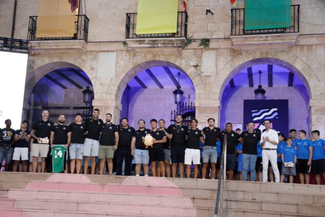 Saúl Delgado recibe el Premio al Mejor Deportista de Dénia 2026 en la Gala de l'Esport 87 la gala de lesport de denia 2026 reconocio a los deportistas y equipos mas destacados de la temporada 18