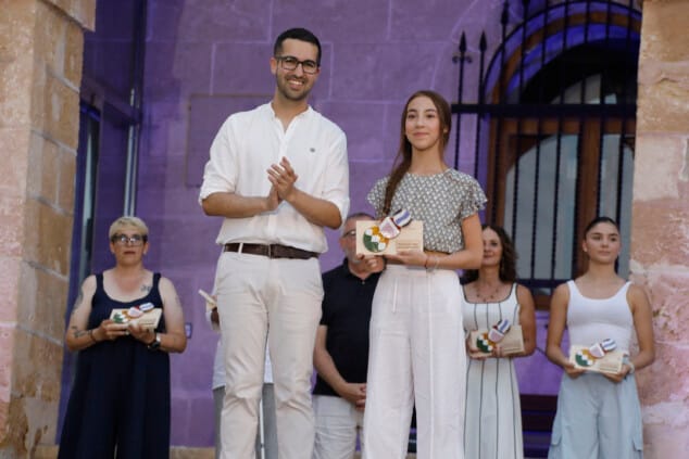 Saúl Delgado recibe el Premio al Mejor Deportista de Dénia 2026 en la Gala de l'Esport 26 la gala de lesport de denia 2026 reconocio a los deportistas y equipos mas destacados de la temporada 79