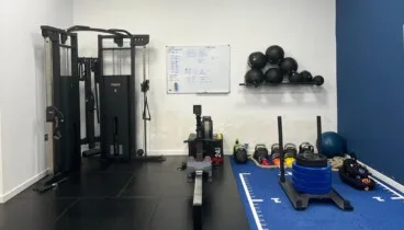 Las instalaciones cuentan con un amplio espacio de entrenamiento totalmente equipado