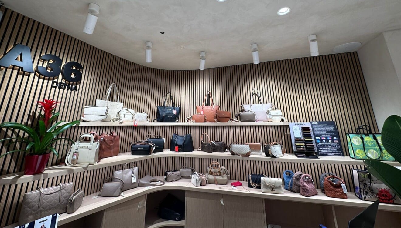 Nueva tienda de calzado cómodo y elegante para los clientes de Dénia y la Marina Alta
