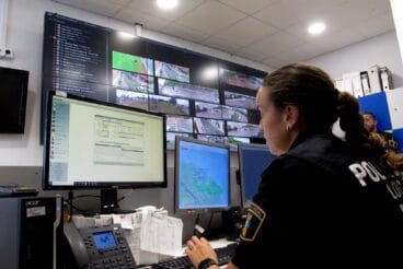 Policía Local de Dénia gestionando el sistema de camerización