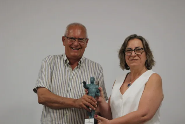 Iolanda Corella recibe el XXIX Premio Ciudad de Dénia y critica la precariedad educativa en adultos 1 premio ciudad de denia a iolanda