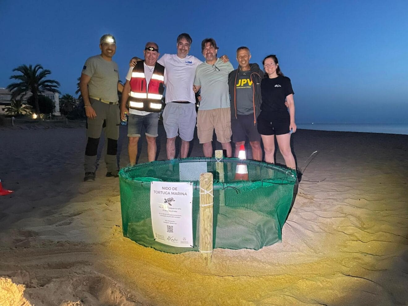 Protección del primer nido de tortuga marina de la temporada en Dénia