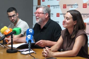 Rafa Carrió renuncia a su sueldo: un alcalde sin salario para una Dénia con más sombra 2 rafa carrio junto a maria jose garcia y valen alcala