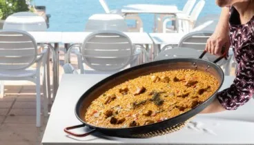 Restaurante con brisa marina y vistas exclusivas en el puerto de Dénia