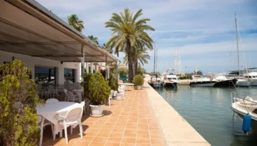 Restaurante con encanto para comer en el puerto de Dénia