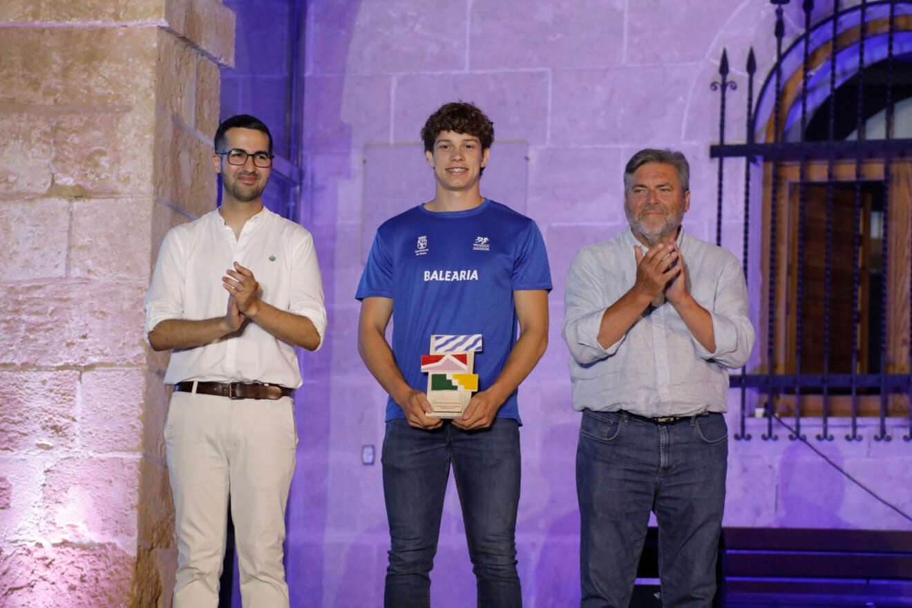 Saúl Delgado Serer recibe el Premio al Mejor Deportista de Dénia 2026 tras una temporada histórica en las pruebas combinadas