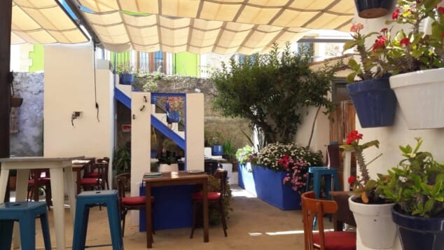 El rincón de Dénia que recomiendan Los Nikis para comer bien y barato este verano 2 Imagen: Terraza de La Tasca de Jesús Pobre