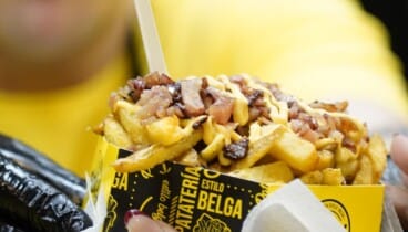 Variedad de toppings y salsas para personalizar cada pedido