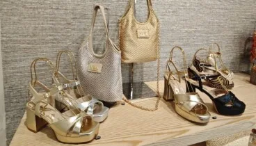 Zapatos flexibles que respetan el espacio natural de los dedos para una fisonomía orgánica