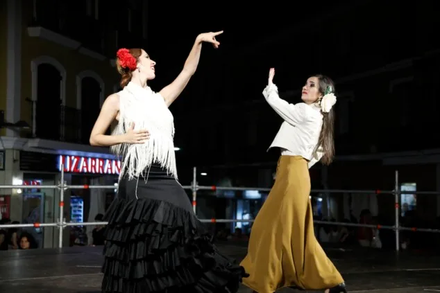Goles, havaneres y un vuelco inesperado: la crónica de la noche más intensa de las fiestas de Dénia 3 Imagen: Intensidad flamenca y arte en la Plaza del Consell con el espectáculo de Marisol Delgado
