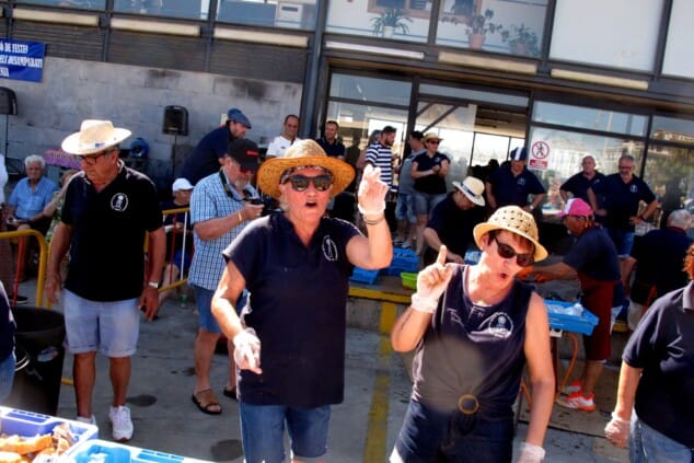 Del almuerzo en la Llotja al tributo a Fito: así se vivió el segundo día de las Fiestas de Dénia 30 almuerzo popular de las fiestas de denia 2026 21