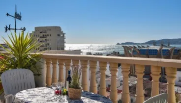 Balcón cubierto privado