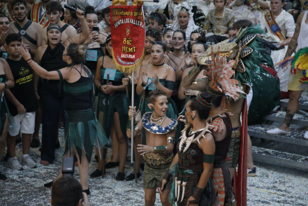 Las Carrozas de Dénia no defraudan: la Falla Campaments se alza con el Primer Premio 104 carrozas denia 2026 102