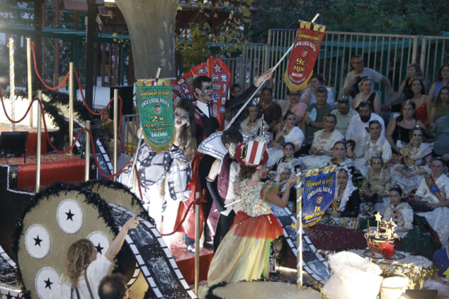 Las Carrozas de Dénia no defraudan: la Falla Campaments se alza con el Primer Premio 111 carrozas denia 2026 109