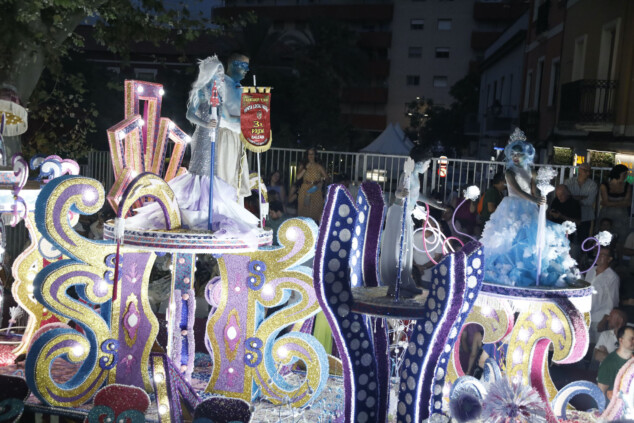 Las Carrozas de Dénia no defraudan: la Falla Campaments se alza con el Primer Premio 128 carrozas denia 2026 126