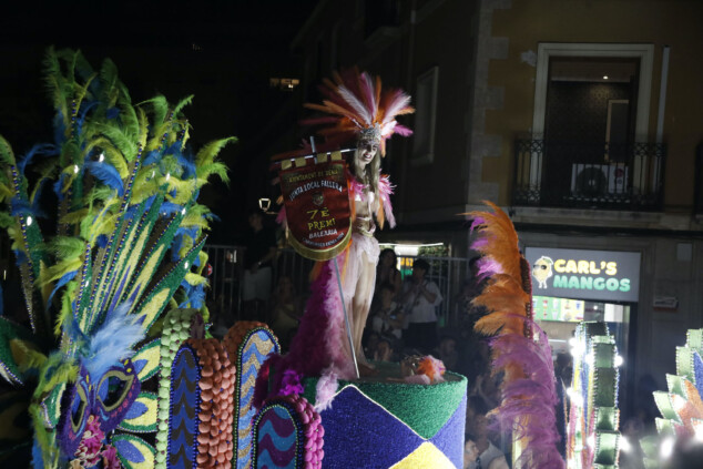 Las Carrozas de Dénia no defraudan: la Falla Campaments se alza con el Primer Premio 145 carrozas denia 2026 143