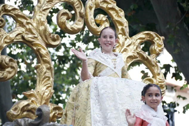 Las Carrozas de Dénia no defraudan: la Falla Campaments se alza con el Primer Premio 4 carrozas denia 2026 2