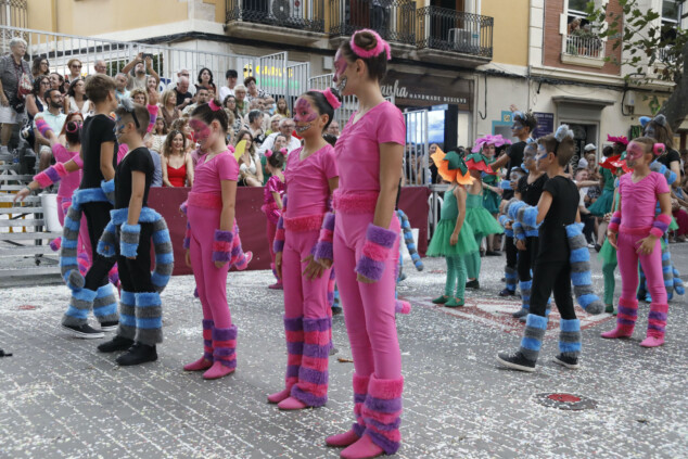 Las Carrozas de Dénia no defraudan: la Falla Campaments se alza con el Primer Premio 61 carrozas denia 2026 59