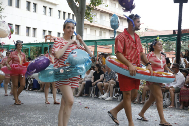 Las Carrozas de Dénia no defraudan: la Falla Campaments se alza con el Primer Premio 82 carrozas denia 2026 80