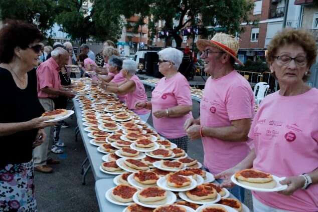 El tercer día de Fiestas de Dénia lo protagonizan los mayores y el concierto de Abril 12 coca del major 2026 9