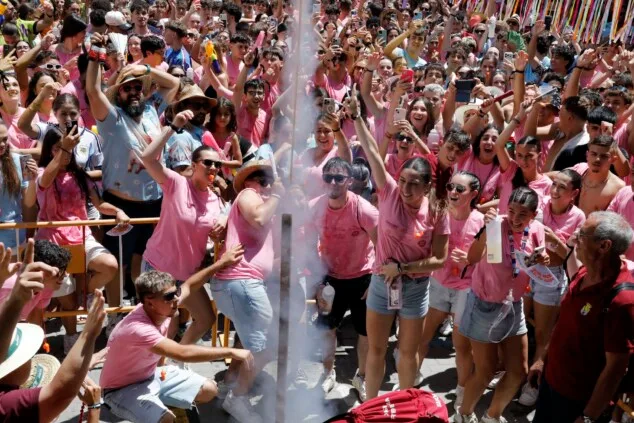 Image : L'explosion de la fusée annonçant le début officiel de la folie de la Festa Major