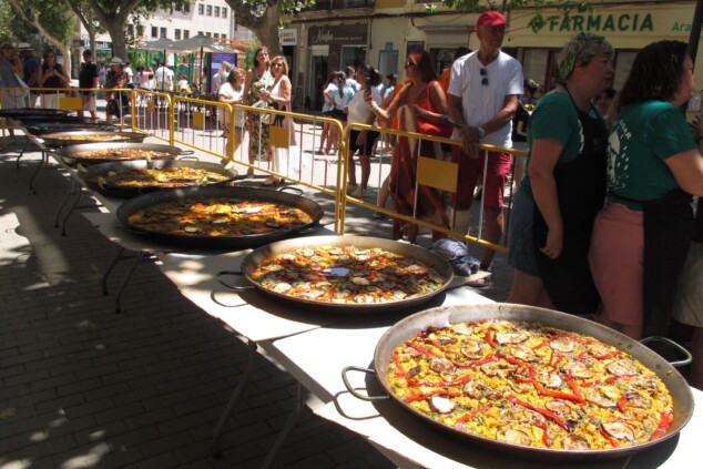El Dia de Falles en Dénia: entre el éxito de las paellas, un susto junto a la playa y el sofocante termómetro 109 concurso de paellade del dia de falles 2026 21