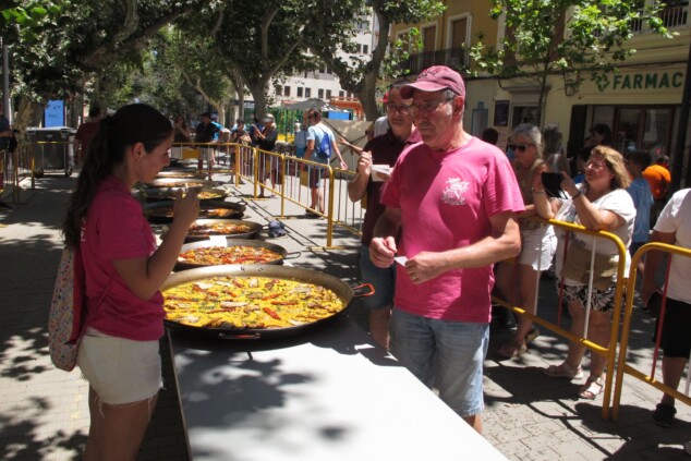 El Dia de Falles en Dénia: entre el éxito de las paellas, un susto junto a la playa y el sofocante termómetro 111 concurso de paellade del dia de falles 2026 23