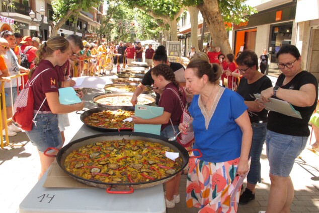 El Dia de Falles en Dénia: entre el éxito de las paellas, un susto junto a la playa y el sofocante termómetro 114 concurso de paellade del dia de falles 2026 26