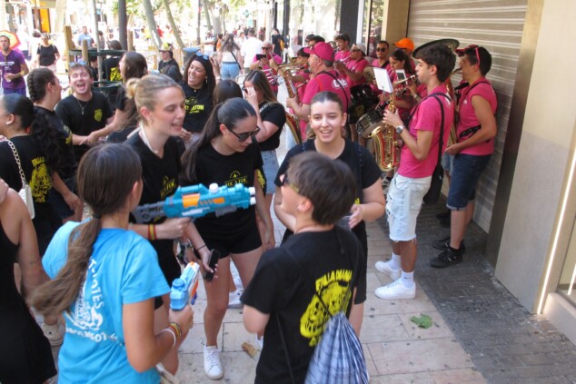 El Dia de Falles en Dénia: entre el éxito de las paellas, un susto junto a la playa y el sofocante termómetro 118 concurso de paellade del dia de falles 2026 30