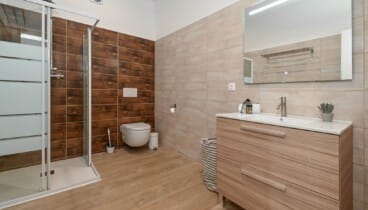 Conexión internet WiFi, ropa de cama y toallas de piscina