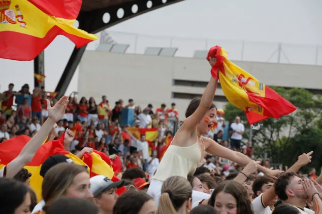denia celebra el titulo mundial de espana 1