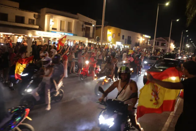 denia celebra el titulo mundial de espana 18