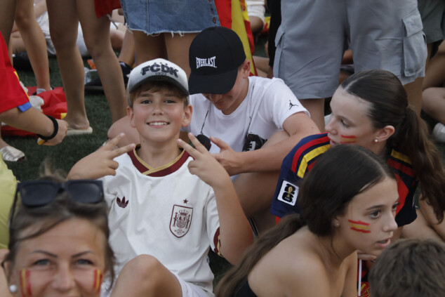 Dénia se echa a la calle para celebrar el título mundial de fútbol de España 13 denia celebra el titulo mundial de espana 48